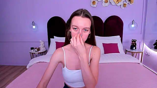 Snapshot of AshleyMillsss chatting on February 3, 12:25 pm AshleyMillsss online show from February 3, 12:25 pm