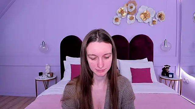 Snapshot of AshleyMillsss chatting on March 2, 7:10 am AshleyMillsss online show from March 2, 7:10 am