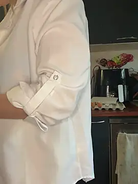 Snapshot of Sweety__venus chatting on January 21, 9:57 am Sweety venus online show from January 21, 9:57 am