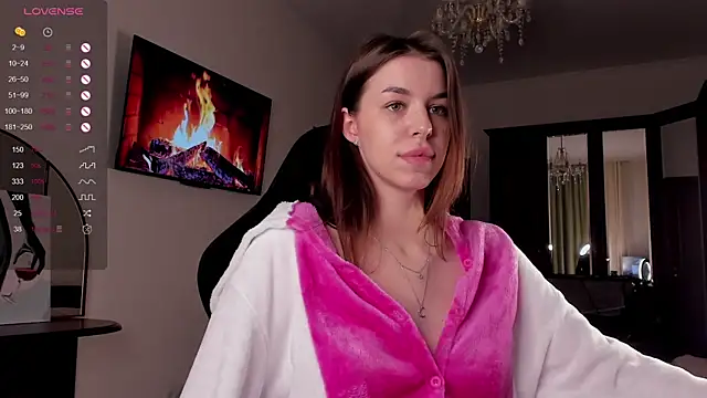 julianymphh online show from March 1, 4:00 pm