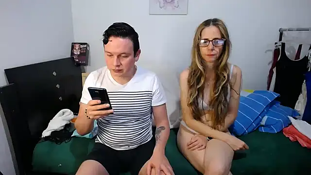 jade and jack online show from January 23, 5:24 am