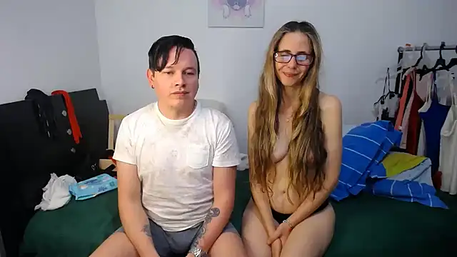 jade and jack online show from March 15, 8:37 am
