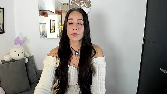 electra hunt online show from April 21, 12:56 am