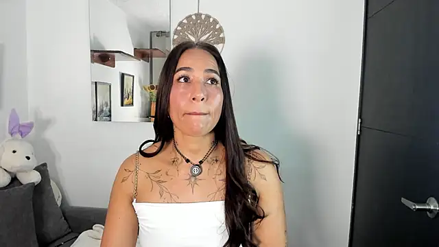 electra hunt online show from April 23, 1:18 am