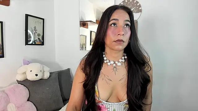 electra hunt online show from June 6, 10:58 pm