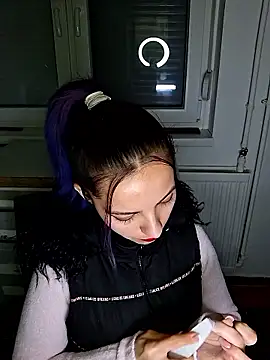 allinqueen online show from January 9, 12:24 am