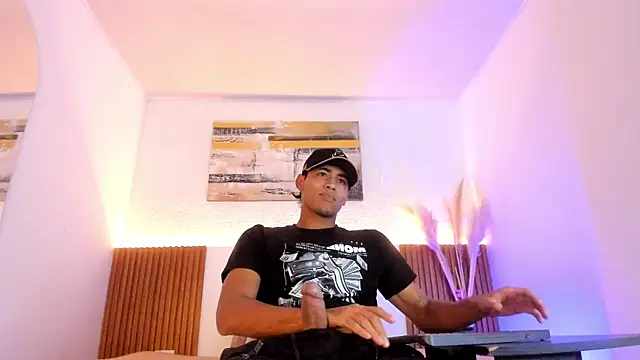 zander 2120 online show from June 23, 1:42 pm