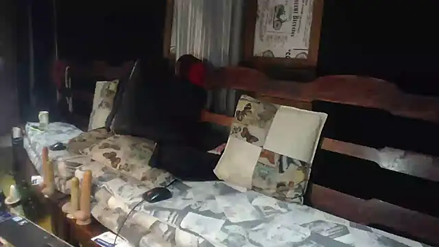 laye19 online show from November 16, 11:10 pm