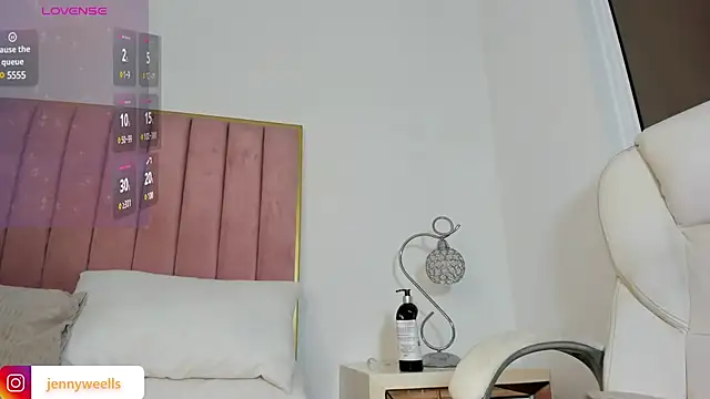 Snapshot of JenyWells chatting on December 8, 8:51 am JenyWells online show from December 8, 8:51 am