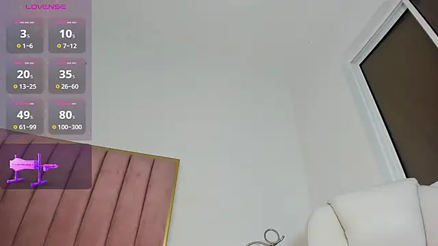 Snapshot of JenyWells chatting on January 4, 9:00 am JenyWells online show from January 4, 9:00 am