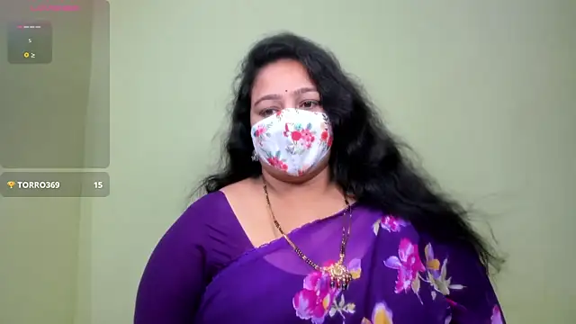 neelu-hoty online show from May 31, 6:09 pm