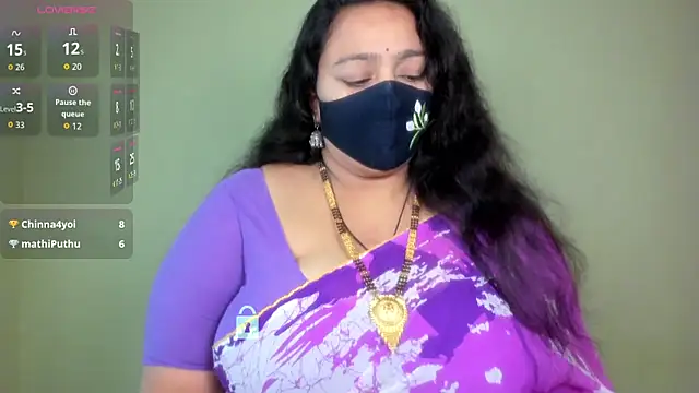 neelu-hoty online show from June 17, 8:17 am