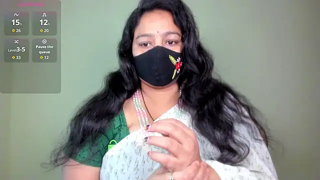 neelu-hoty online show from June 19, 8:29 am