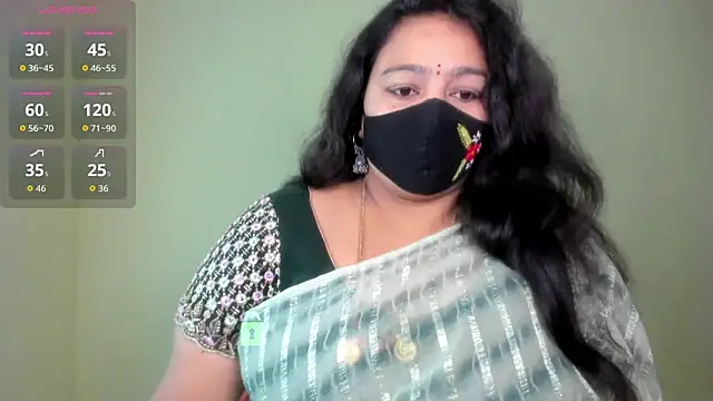 neelu-hoty online show from June 22, 9:06 am