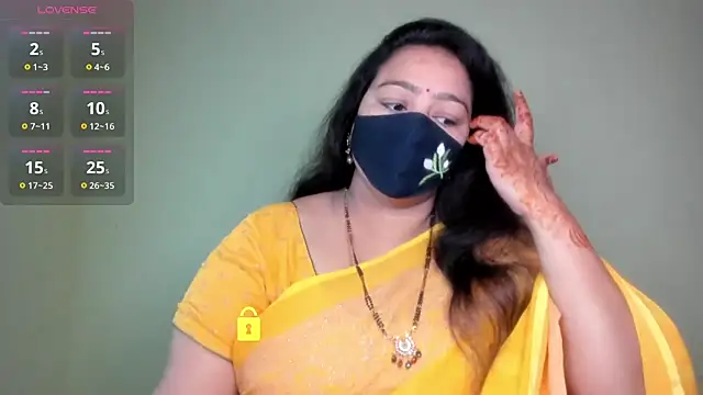 neelu-hoty online show from July 3, 9:16 am