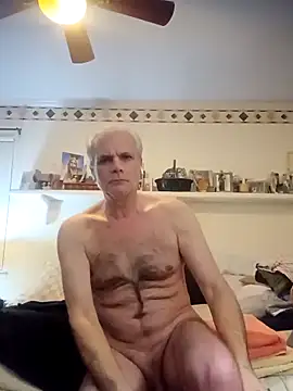 Snapshot of Hand69someguy chatting on October 22, 12:33 am Hand69someguy online show from October 22, 12:33 am