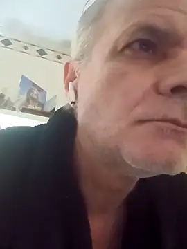 Snapshot of Hand69someguy chatting on December 20, 4:52 am Hand69someguy online show from December 20, 4:52 am