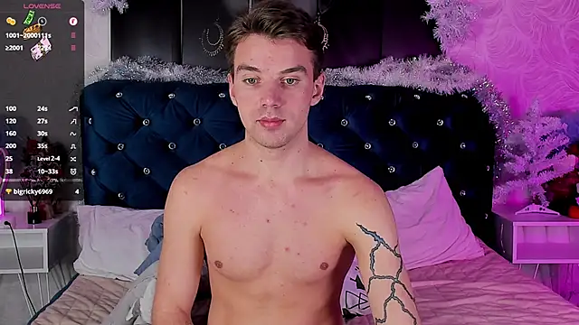 ArthurWhitee online show from January 8, 12:05 pm