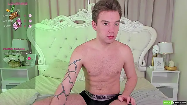 ArthurWhitee online show from October 1, 3:12 am