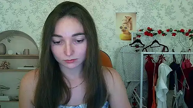  Barbie Kiss  online show from November 9, 5:33 pm