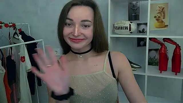  Barbie Kiss  online show from January 18, 3:27 pm