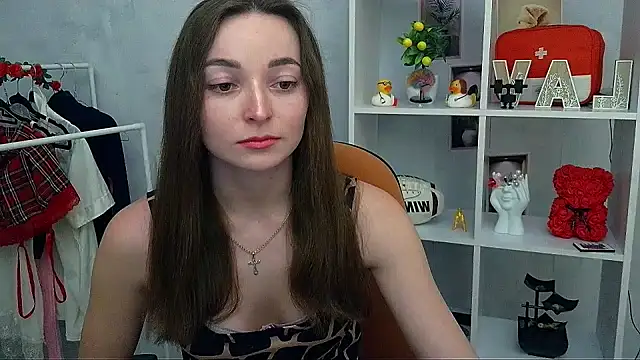  Barbie Kiss  online show from February 5, 2:54 pm