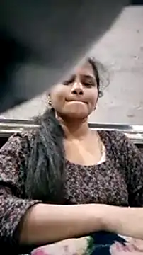 VyingAviary online show from February 6, 6:02 pm