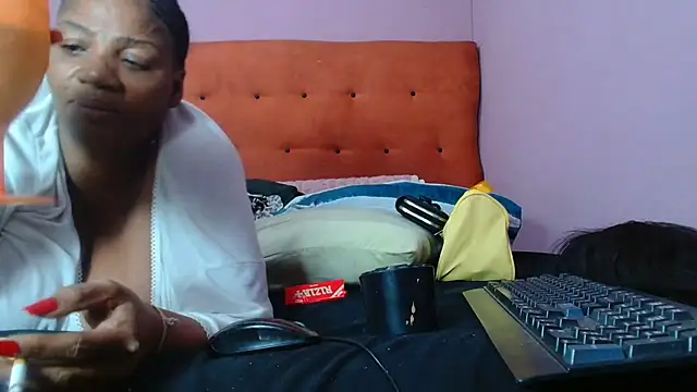 tinagiant online show from June 18, 5:28 pm