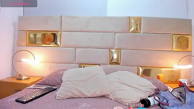 Snapshot of Arii_stone chatting on December 2, 4:53 am Arii stone online show from December 2, 4:53 am