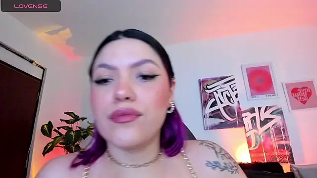 AnnieHuntters online show from January 8, 2:25 am