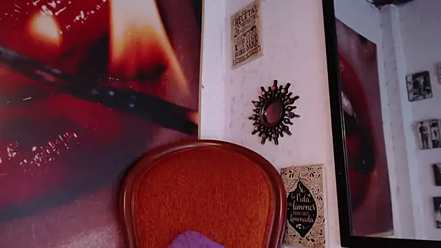 VenussTits97 online show from December 3, 2:47 am