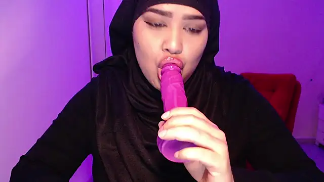 VenussTits97 online show from June 13, 8:29 pm