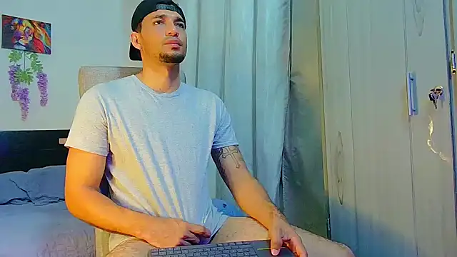 Snapshot of Jeff_Kent2 chatting on October 20, 2:34 am Jeff Kent2 online show from October 20, 2:34 am