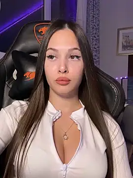 EricaWalls online show from October 20, 4:29 pm