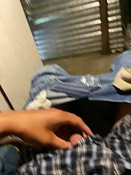 Snapshot of littybrowela12 chatting on November 18, 8:52 am littybrowela12 online show from November 18, 8:52 am