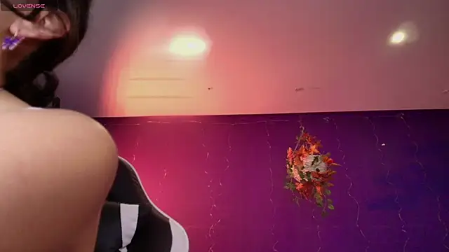 Snapshot of vanelope11 chatting on October 28, 6:54 pm vanelope11 online show from October 28, 6:54 pm