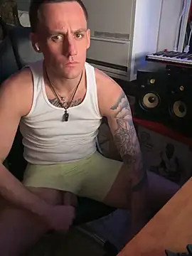 PeytonJohnn online show from February 8, 5:44 am