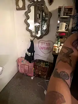 callievixen online show from September 26, 6:39 am