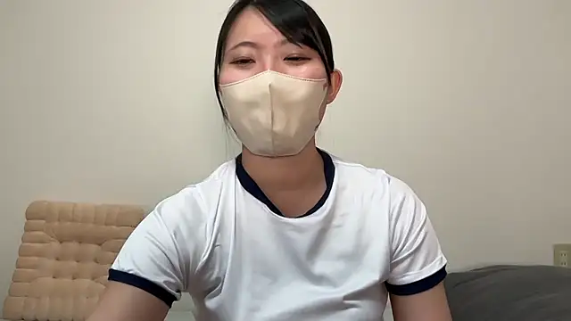 Snapshot of Mao_cute_10 chatting on April 4, 6:33 am Mao cute 10 online show from April 4, 6:33 am