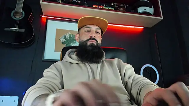 Snapshot of axxelrich_ chatting on January 26, 6:59 am axxelrich online show from January 26, 6:59 am