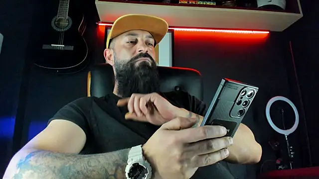 Snapshot of axxelrich_ chatting on January 26, 4:51 pm axxelrich online show from January 26, 4:51 pm