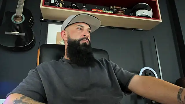 Snapshot of axxelrich_ chatting on February 4, 9:17 am axxelrich online show from February 4, 9:17 am