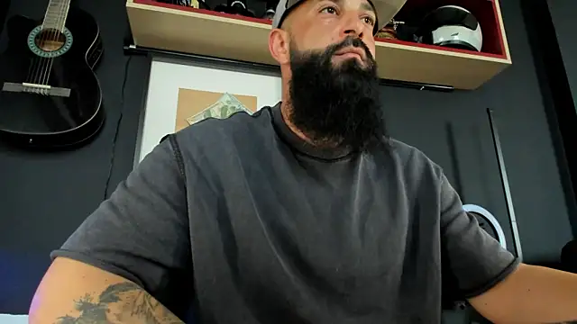 Snapshot of axxelrich_ chatting on February 4, 12:22 pm axxelrich online show from February 4, 12:22 pm