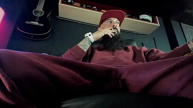 Snapshot of axxelrich_ chatting on March 14, 5:16 am axxelrich online show from March 14, 5:16 am