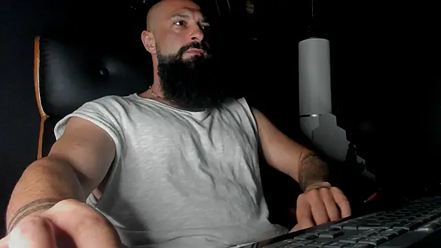 Snapshot of axxelrich_ chatting on September 8, 6:18 pm axxelrich online show from September 8, 6:18 pm