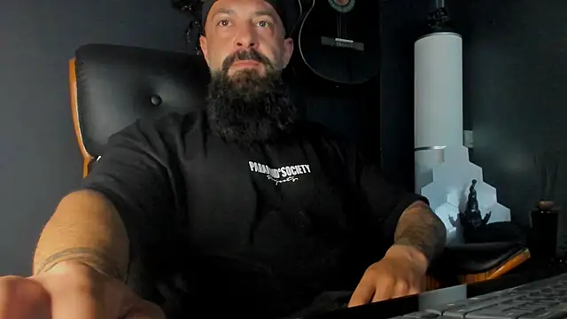 Snapshot of axxelrich_ chatting on September 12, 4:34 am axxelrich online show from September 12, 4:34 am