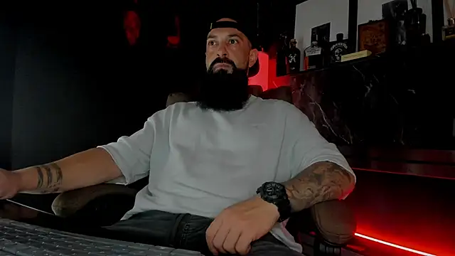 Snapshot of axxelrich_ chatting on October 6, 4:21 am axxelrich online show from October 6, 4:21 am