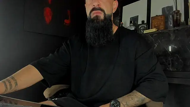 Snapshot of axxelrich_ chatting on October 20, 3:40 am axxelrich online show from October 20, 3:40 am