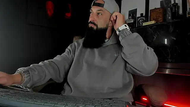 Snapshot of axxelrich_ chatting on October 21, 4:02 am axxelrich online show from October 21, 4:02 am