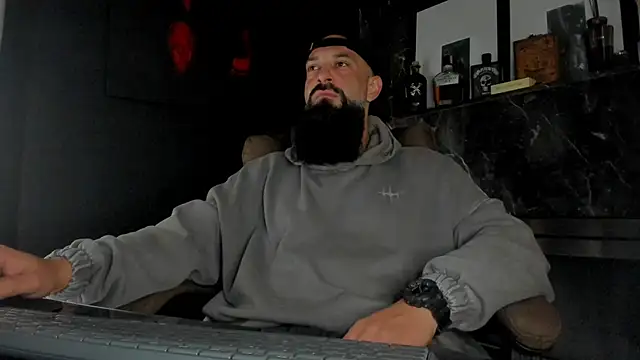 Snapshot of axxelrich_ chatting on November 1, 4:36 am axxelrich online show from November 1, 4:36 am